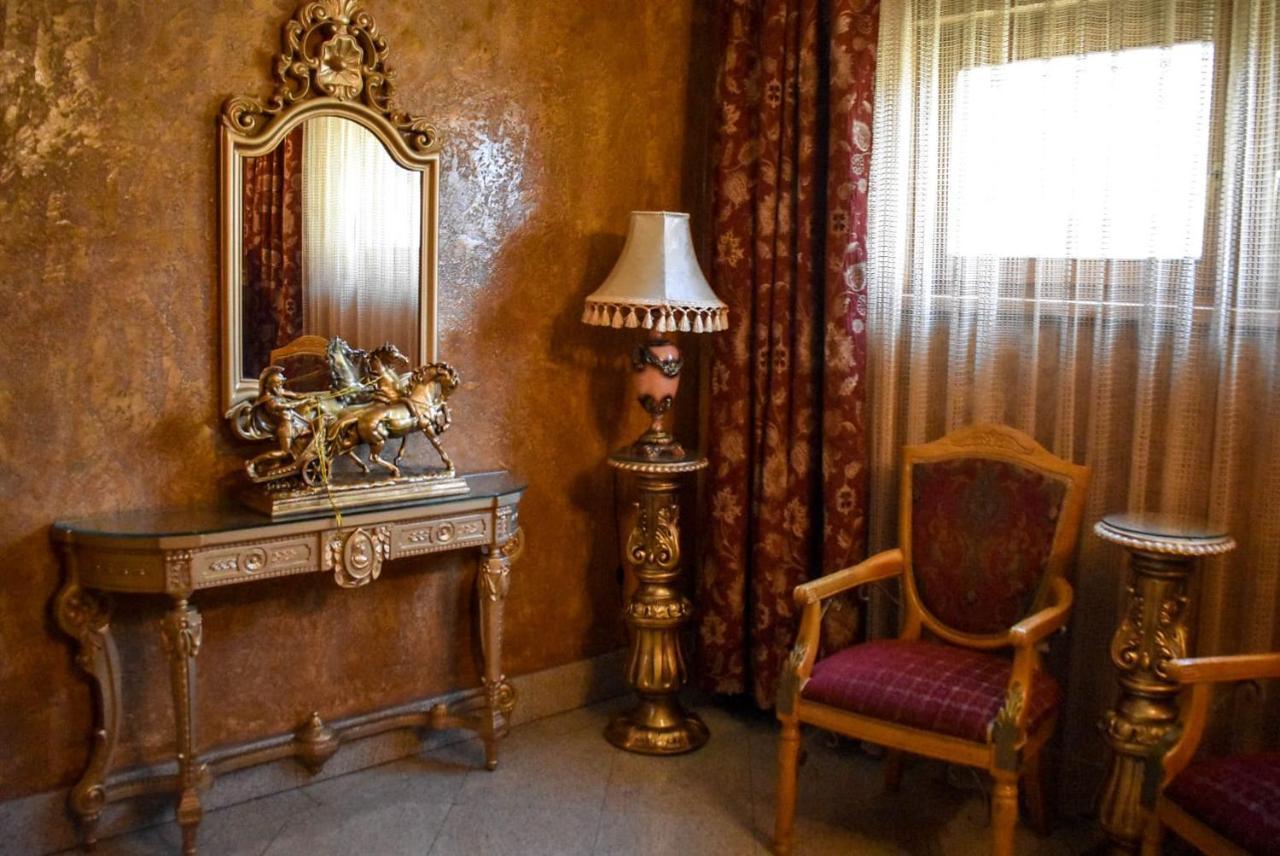 Premier Prezident Garni Hotel And Spa เซรมสกี คาร์ลอฟซี ภายนอก รูปภาพ