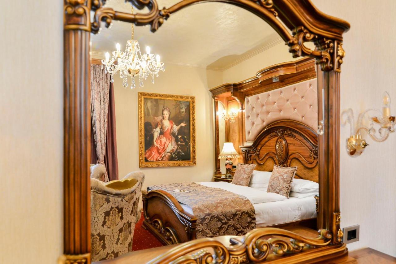 Premier Prezident Garni Hotel And Spa เซรมสกี คาร์ลอฟซี ภายนอก รูปภาพ